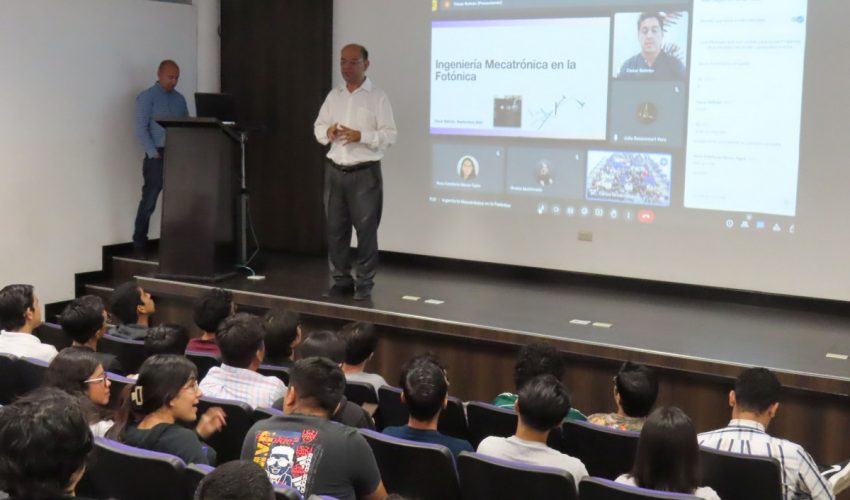 Ingeniero Mecatrónico egresado de la UPV dicta la Conferencia «Ingeniería Mecatrónica en la Fotónica»