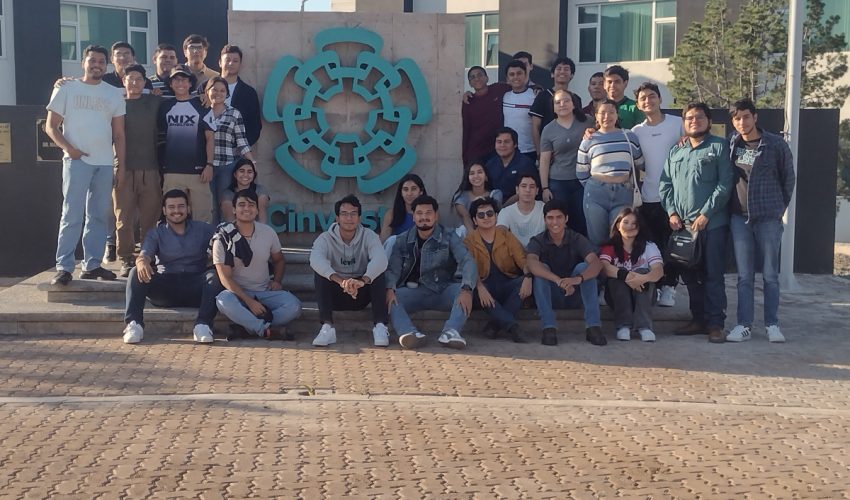 Estudiantes de Ingeniería Mecatrónica realizaron un viaje de estudios al CINVESTAV de Saltillo