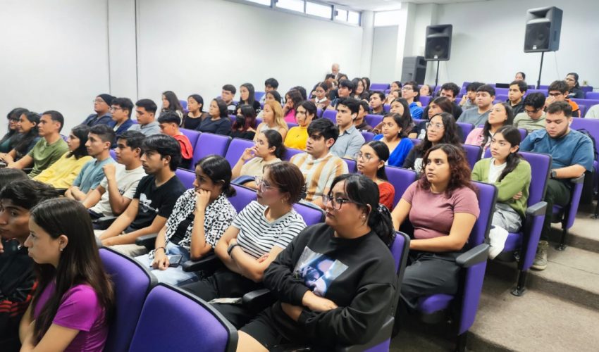 Estudiantes de la Universidad Politécnica de Victoria participan en el programa de Capacitación de Cultura Contributiva y Civismo Fiscal.