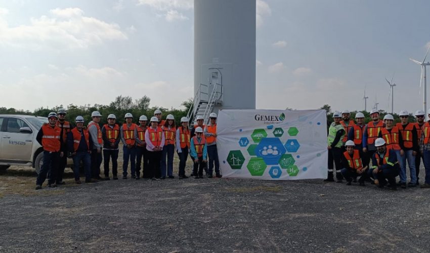 Estudiantes del Diplomado en Mantenimiento de Generadores Eólicos de la UPVictoria visitaron el” Parque Vicente Guerrero”