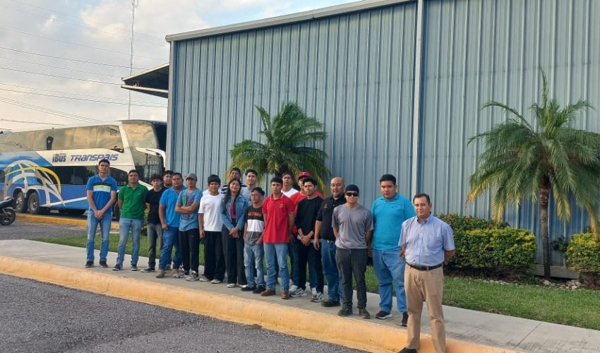 Estudiantes de ISA de 3º Y 6º cuatrimestre realizaron provechosa visita de estudios a la empresa Transpaís
