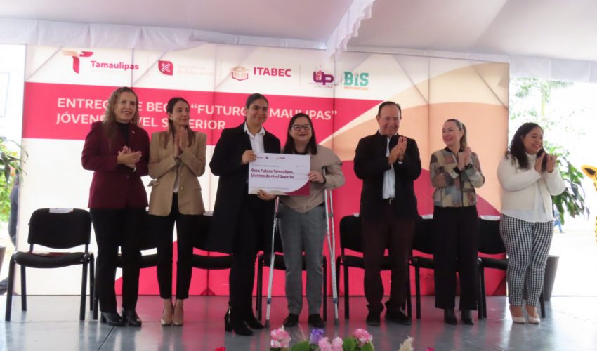 Entrega la Secretaria de Educación de Tamaulipas las Becas de ITABEC “Futuro Tamaulipas” a 600 estudiantes de la UPV